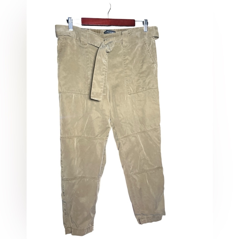 Banana Republic pull on green olive Trousers M